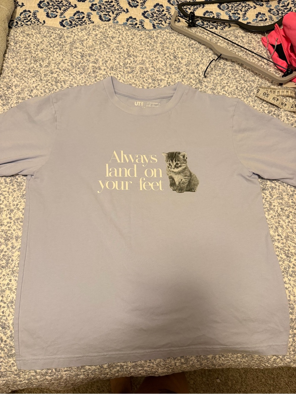 Uniqlo cat art short sleeve tee